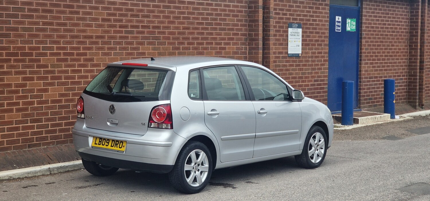 Used Volkswagen Polo 2009 for sale - 78095510: Photo 6