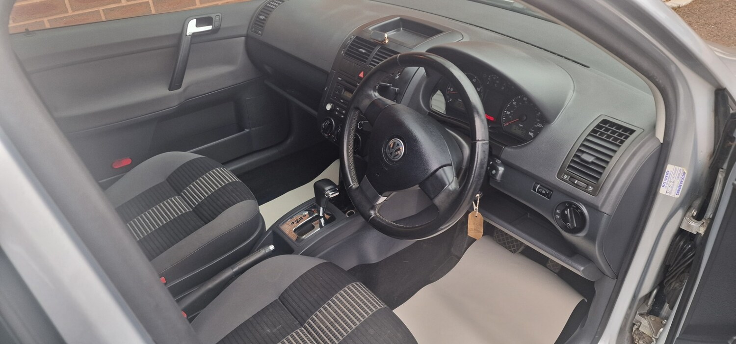 Used Volkswagen Polo 2009 for sale - 78095510: Photo 8