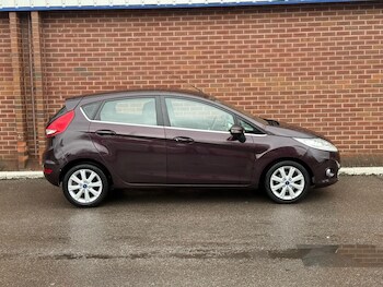 Used Ford Fiesta 2011 for sale - 76961007: Photo