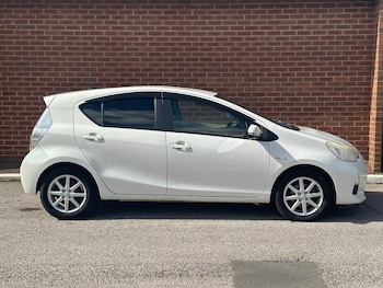 Used Toyota Aqua 2013 for sale - 75985024: Photo