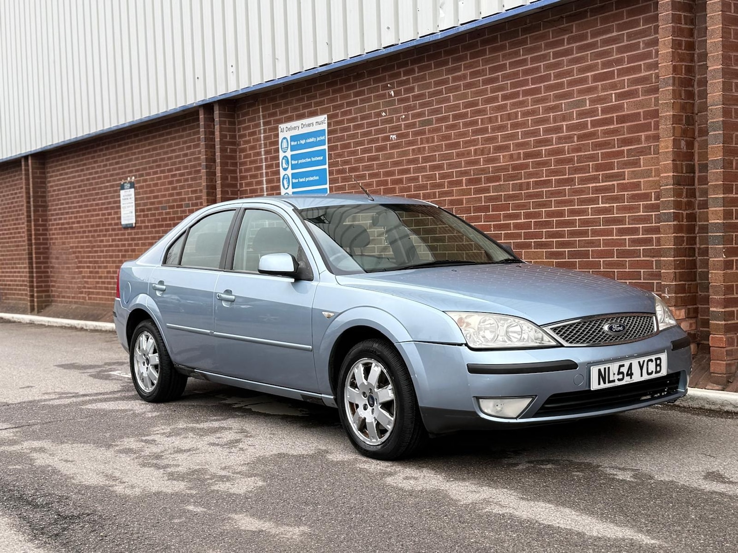 Used Ford Mondeo 2004 for sale - 76531359: Photo 2
