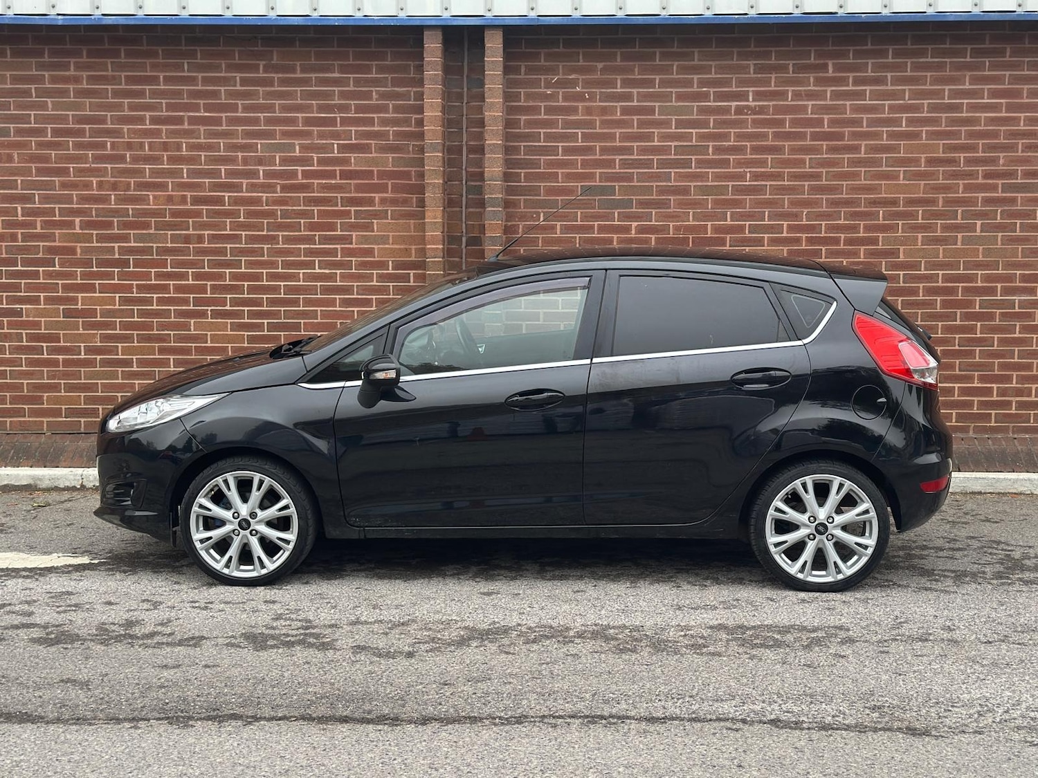 Used Ford Fiesta 2017 for sale - 76274875: Photo 3