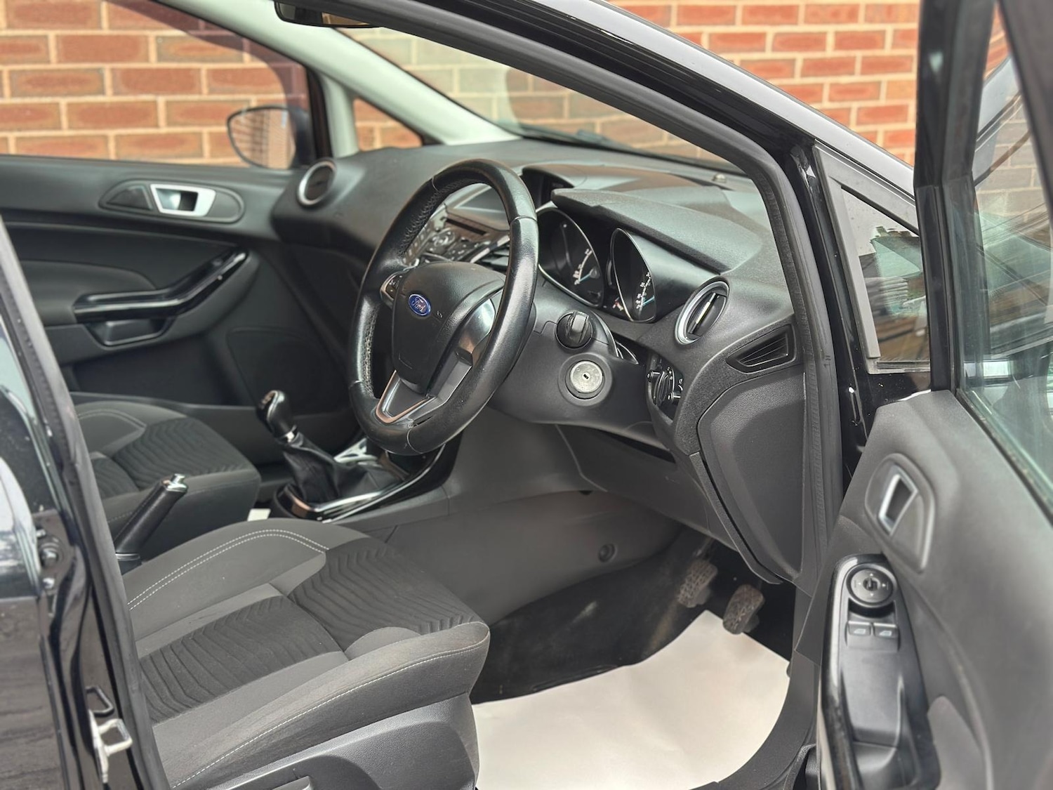 Used Ford Fiesta 2017 for sale - 76274875: Photo 8