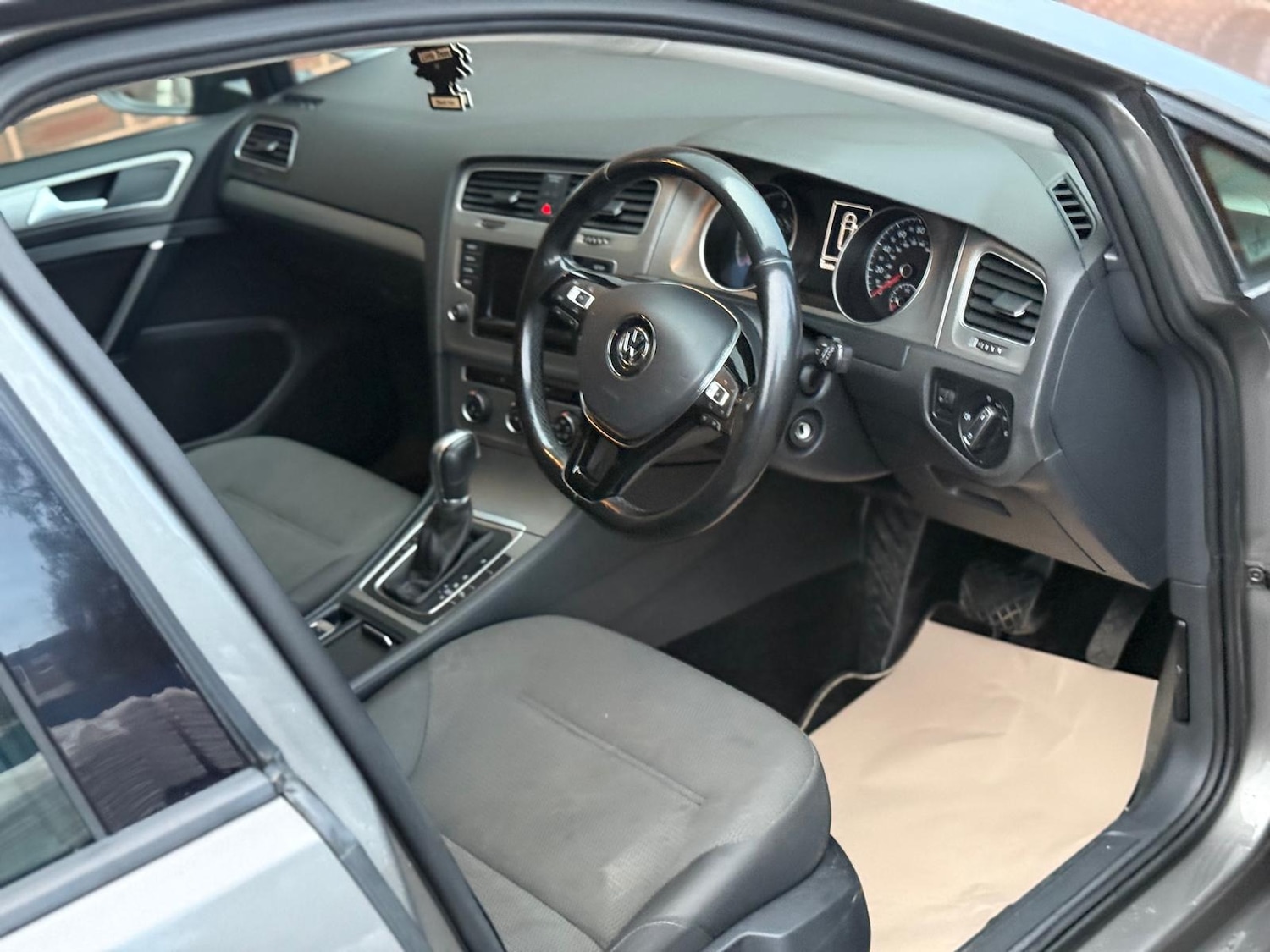 Used Volkswagen Golf 2014 for sale - 76834990: Photo 9