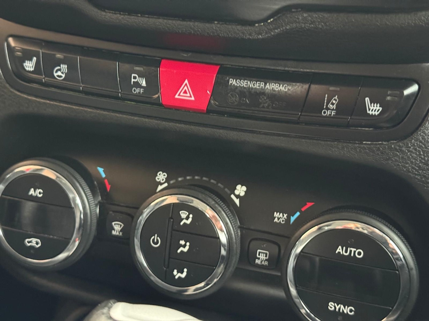 Used Jeep Renegade 2016 for sale - 77061550: Photo 17