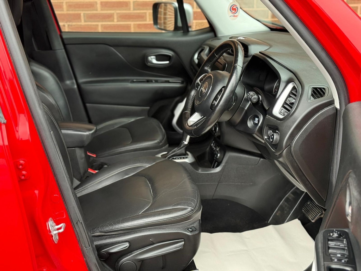 Used Jeep Renegade 2016 for sale - 77061550: Photo 8