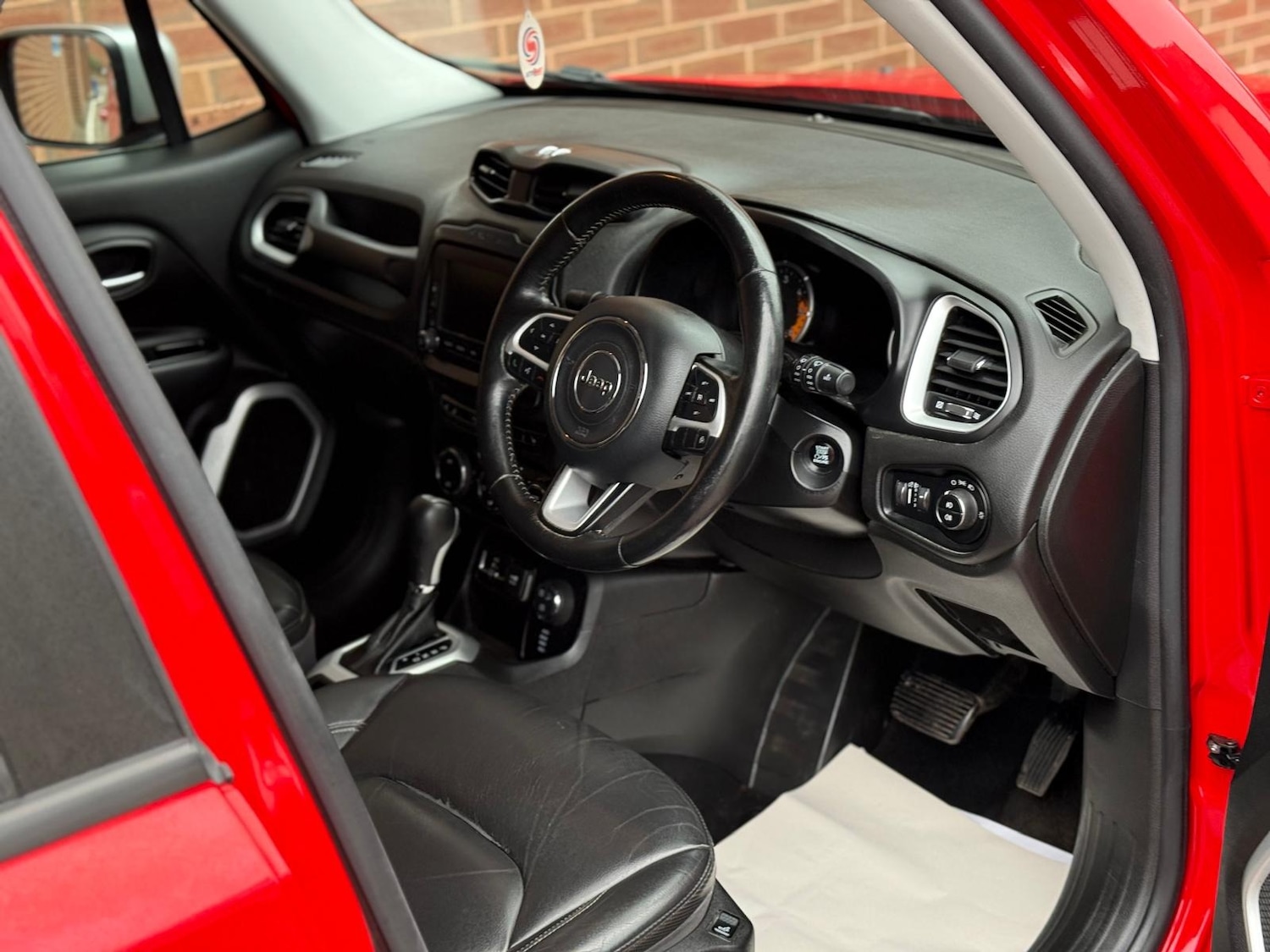 Used Jeep Renegade 2016 for sale - 77061550: Photo 9