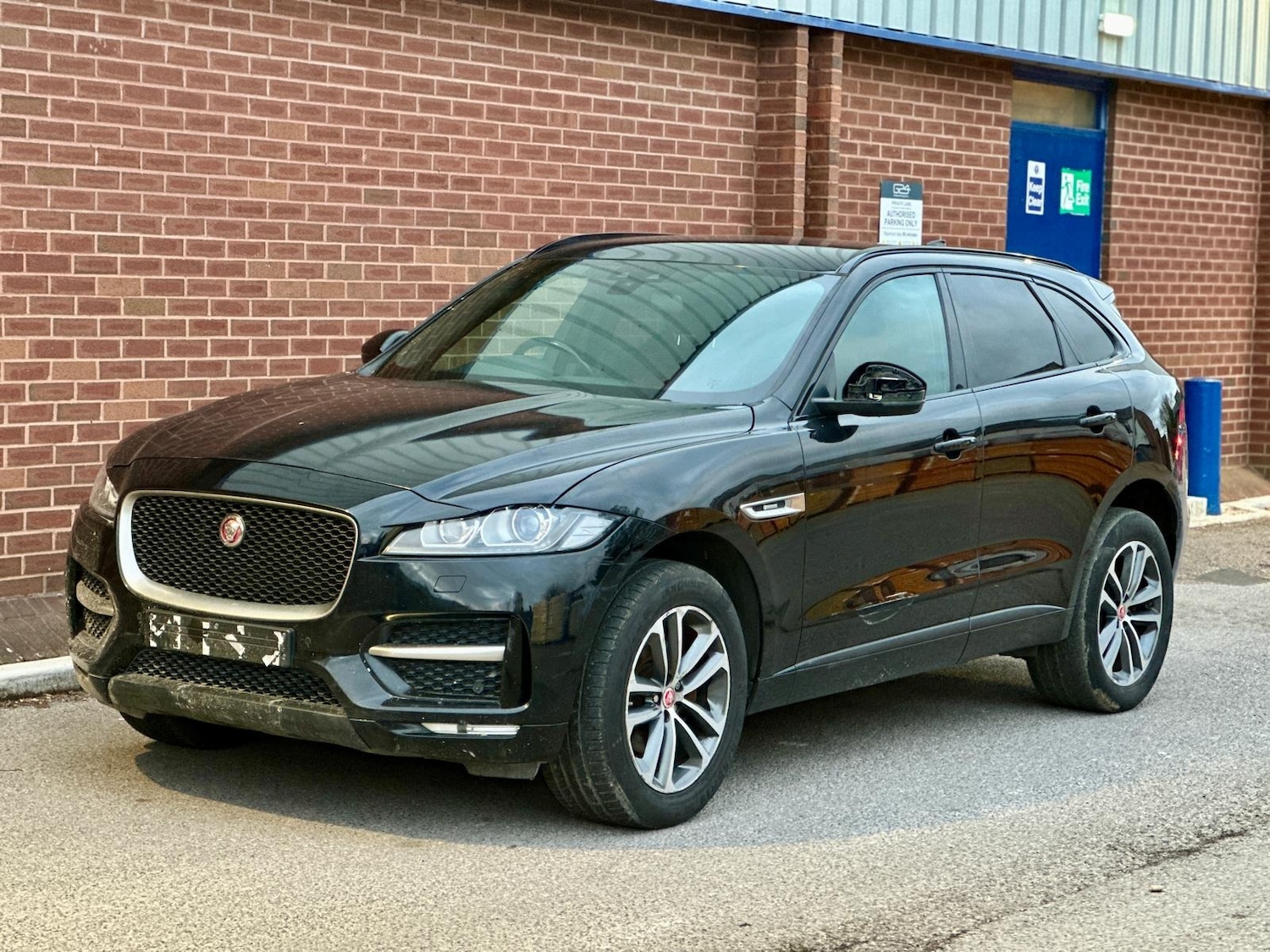 Used Jaguar F-Pace 2018 for sale - 76641209: Photo 1