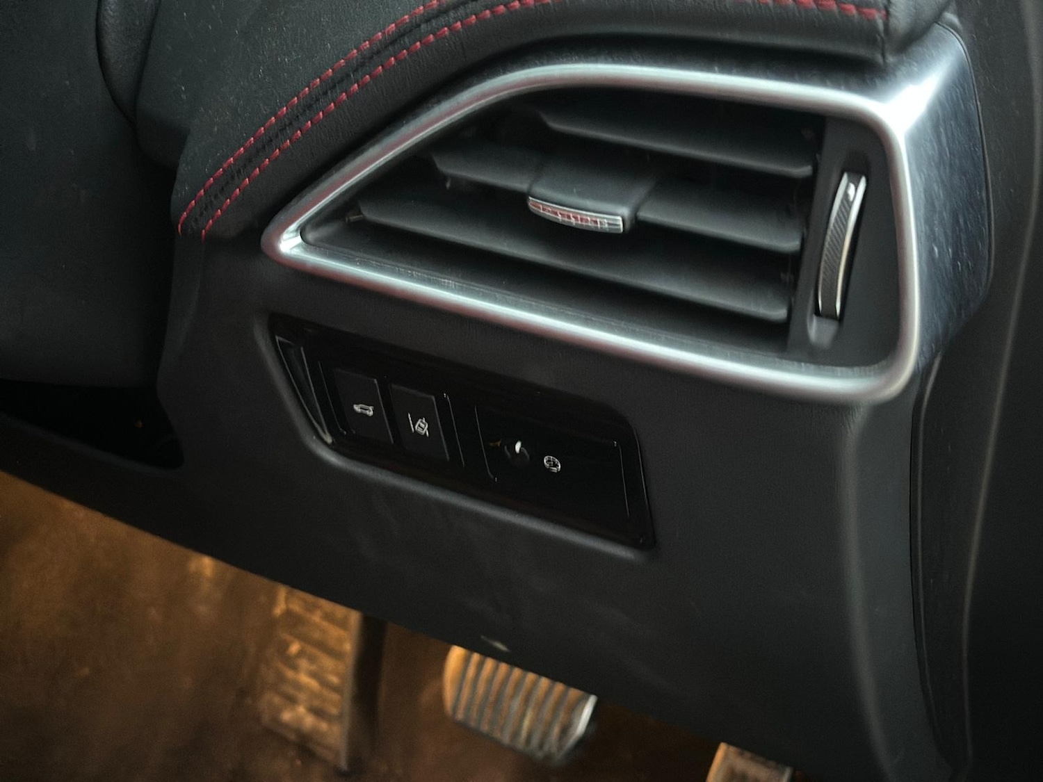 Used Jaguar F-Pace 2018 for sale - 76641209: Photo 14