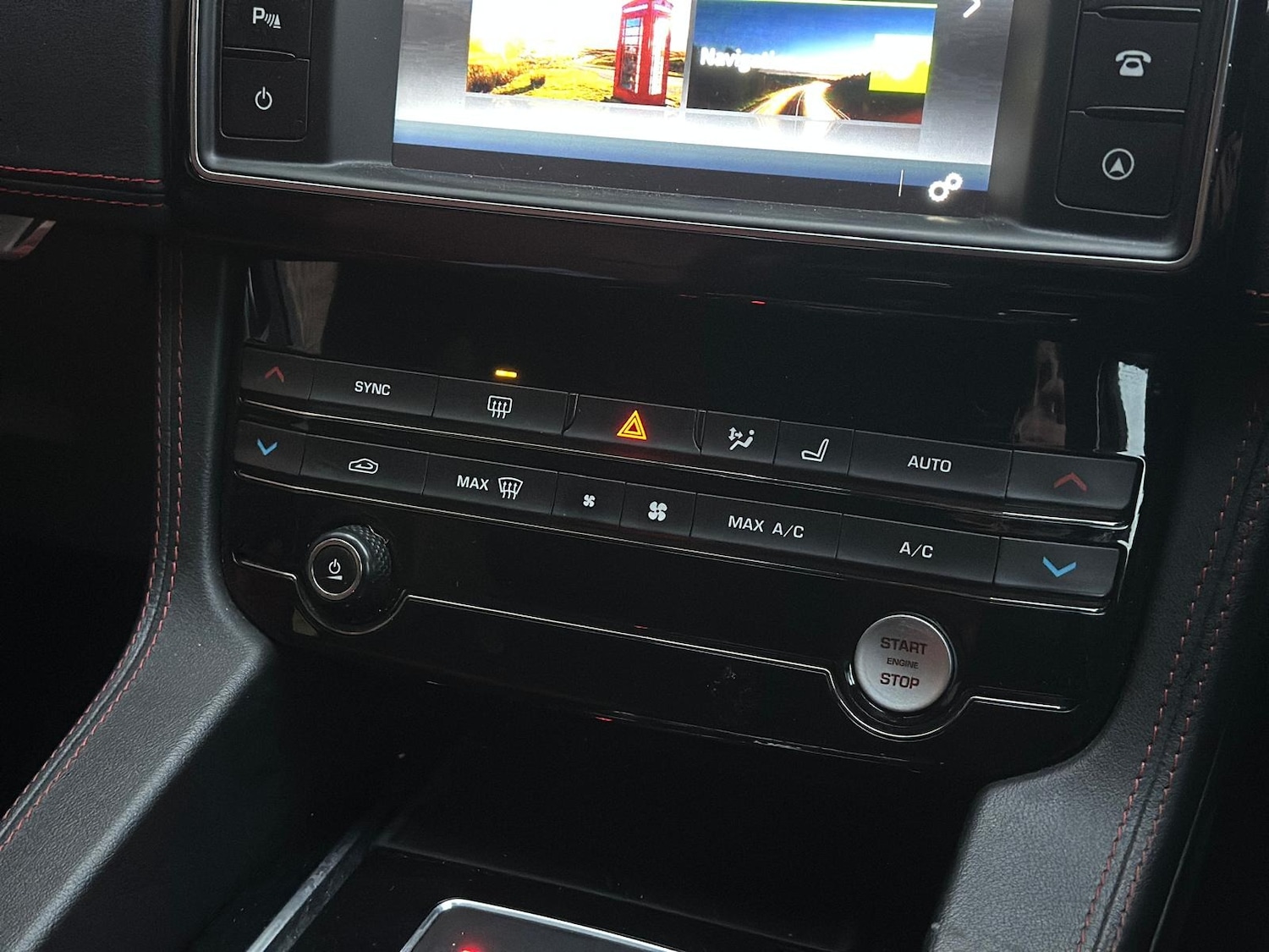 Used Jaguar F-Pace 2018 for sale - 76641209: Photo 15