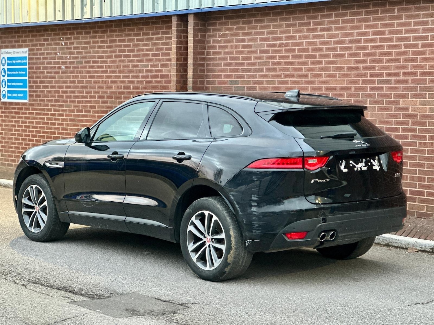 Used Jaguar F-Pace 2018 for sale - 76641209: Photo 5