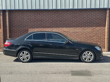 Used Mercedes-Benz E-Class 2010 for sale - 75959362: Photo