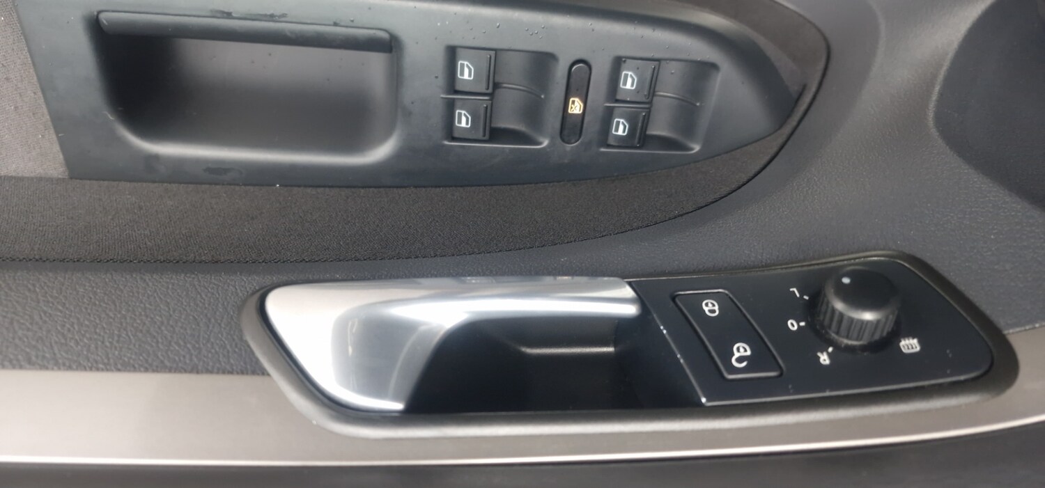 Used Volkswagen Touran 2009 for sale - 77519583: Photo 14