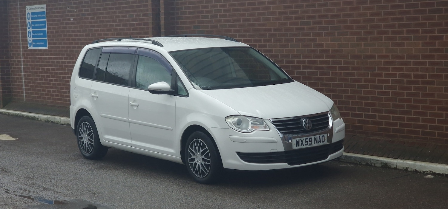 Used Volkswagen Touran 2009 for sale - 77519583: Photo 2