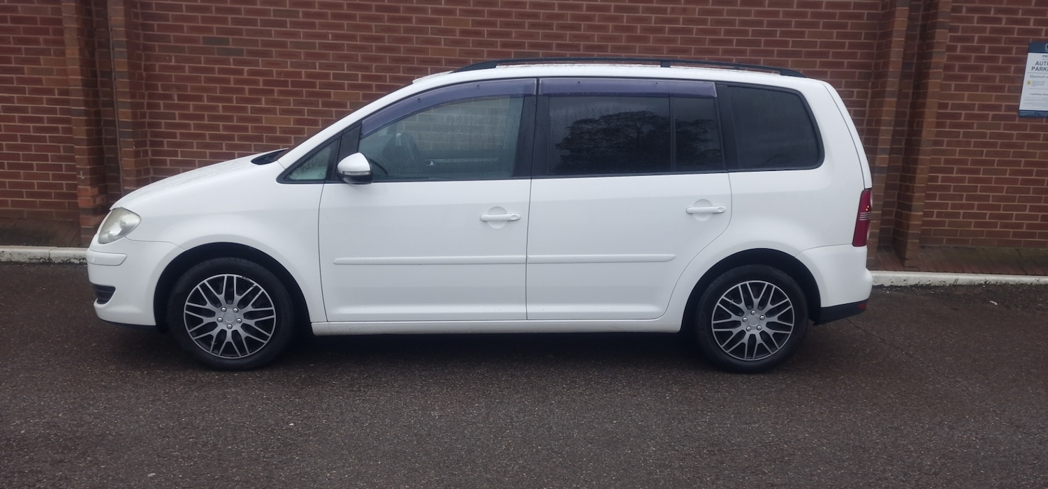 Used Volkswagen Touran 2009 for sale - 77519583: Photo 3