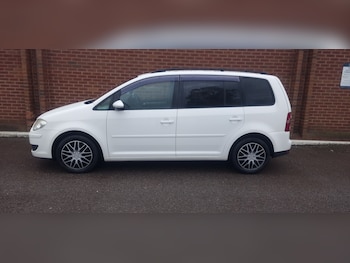 Used Volkswagen Touran 2009 for sale - 77519583: Photo