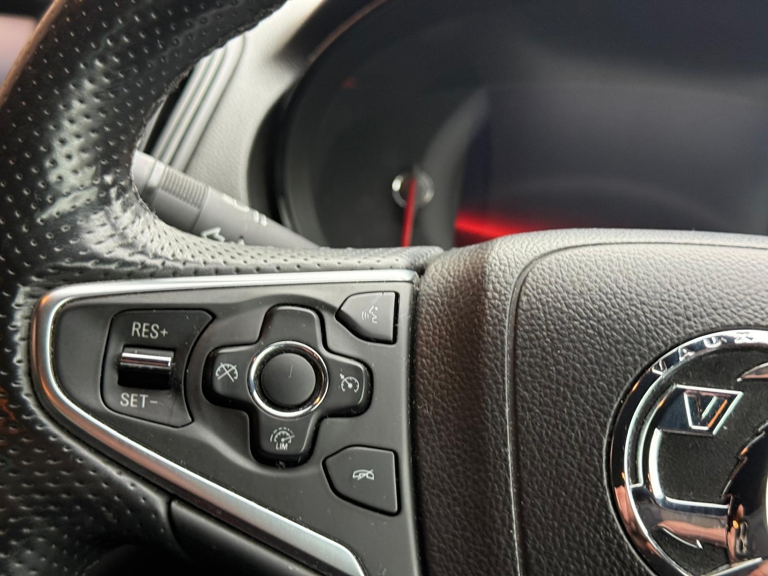 Used Vauxhall Insignia 2017 for sale - 76343952: Photo 14