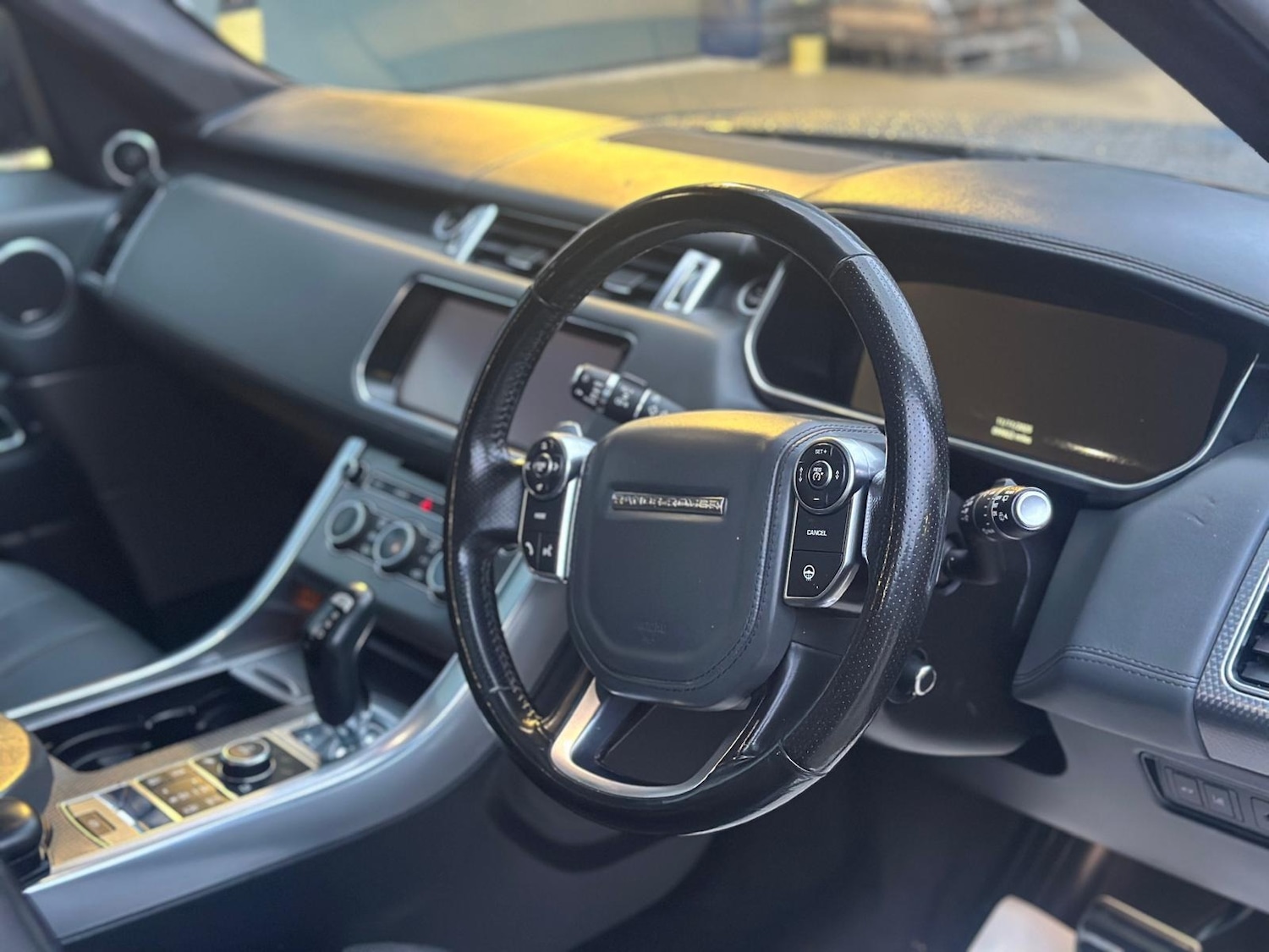 Used Land Rover Range Rover Sport 2018 for sale - 76544638: Photo 10