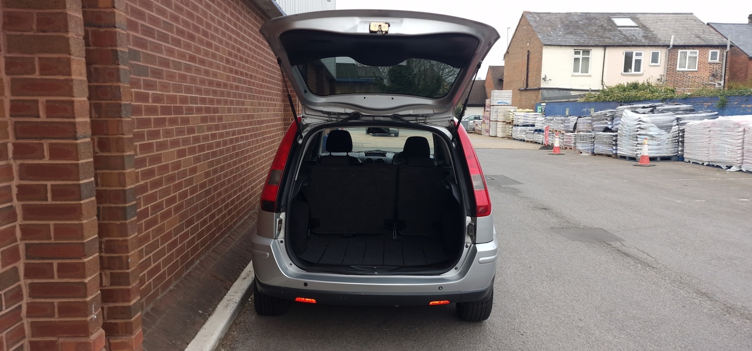 Used Ford Fusion 2005 for sale - 78081979: Photo 11