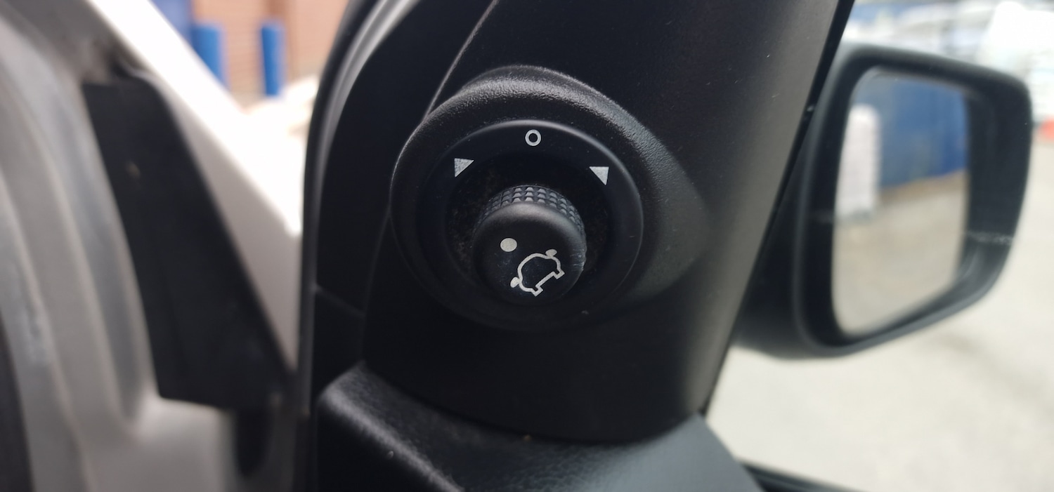 Used Ford Fusion 2005 for sale - 78081979: Photo 15