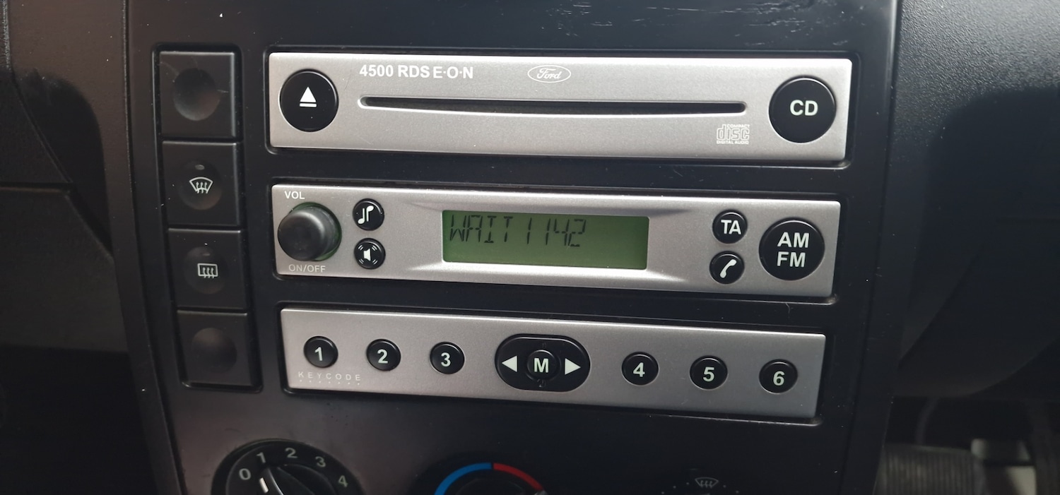 Used Ford Fusion 2005 for sale - 78081979: Photo 18