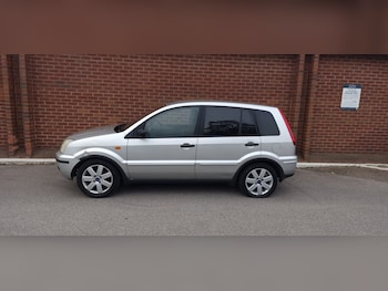 Used Ford Fusion 2005 for sale - 78081979: Photo