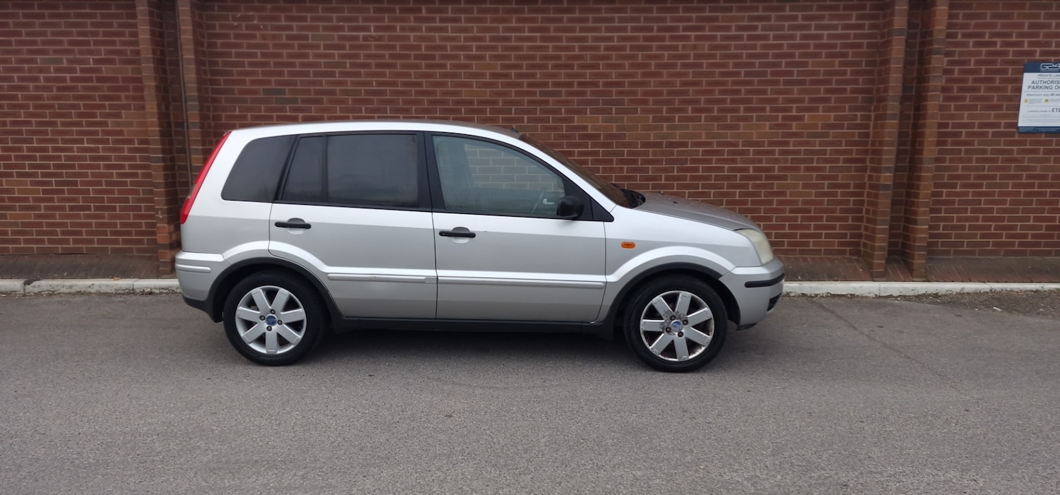 Used Ford Fusion 2005 for sale - 78081979: Photo 4