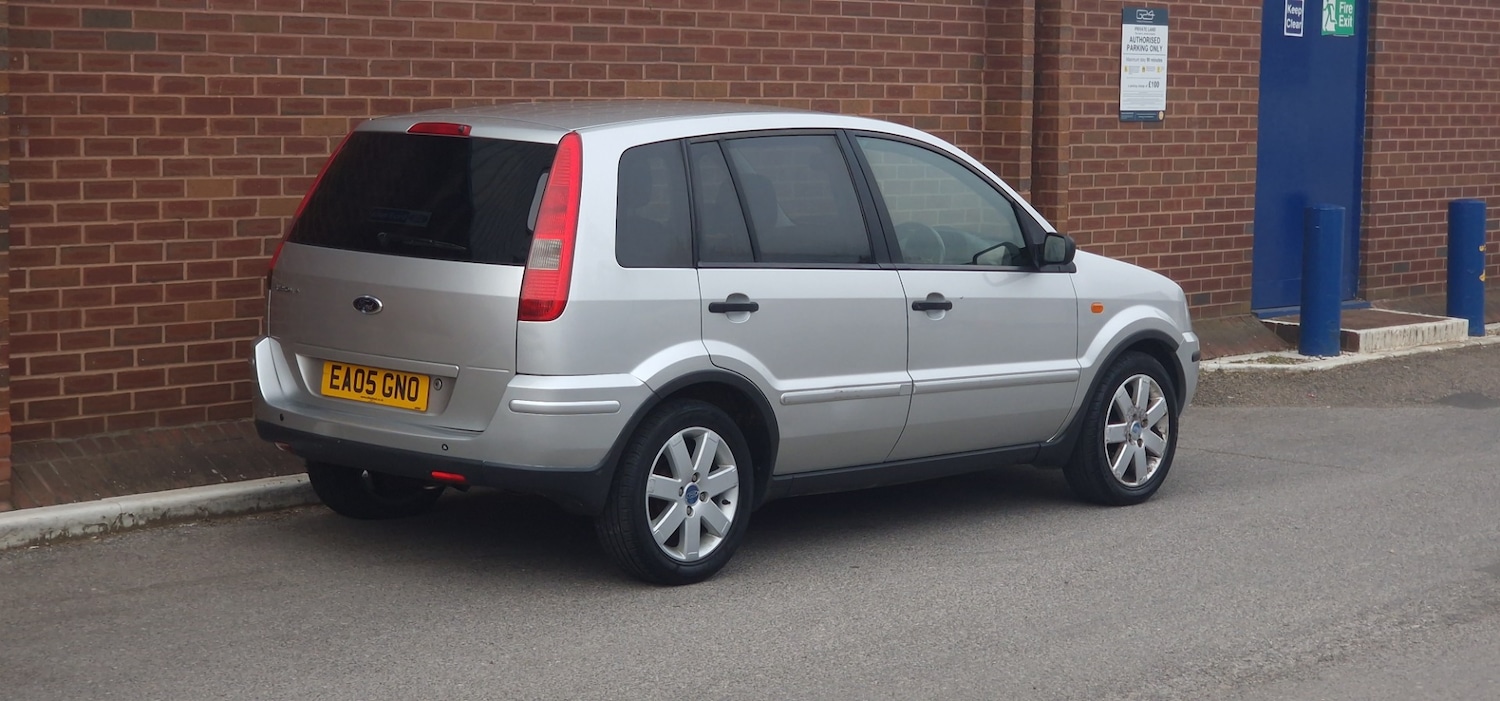 Used Ford Fusion 2005 for sale - 78081979: Photo 6