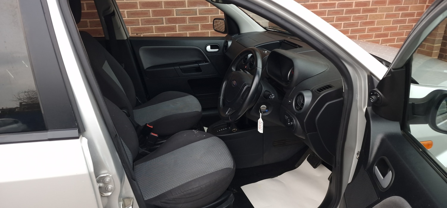 Used Ford Fusion 2005 for sale - 78081979: Photo 8