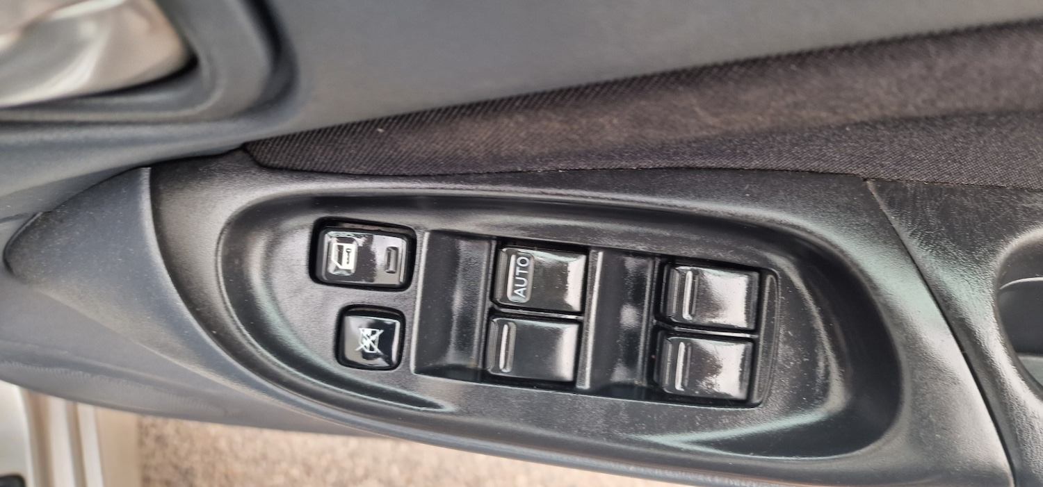 Used Nissan Almera 2005 for sale - 78180398: Photo 14