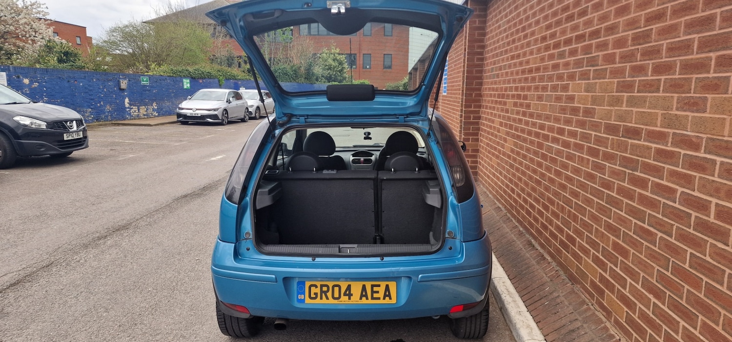 Used Vauxhall Corsa 2004 for sale - 78180591: Photo 10