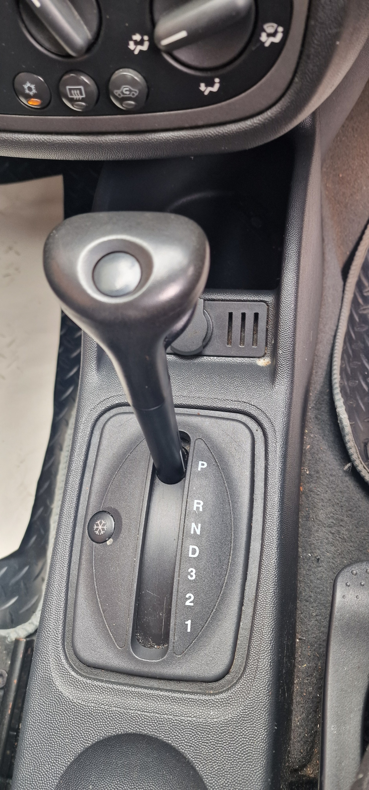 Used Vauxhall Corsa 2004 for sale - 78180591: Photo 18