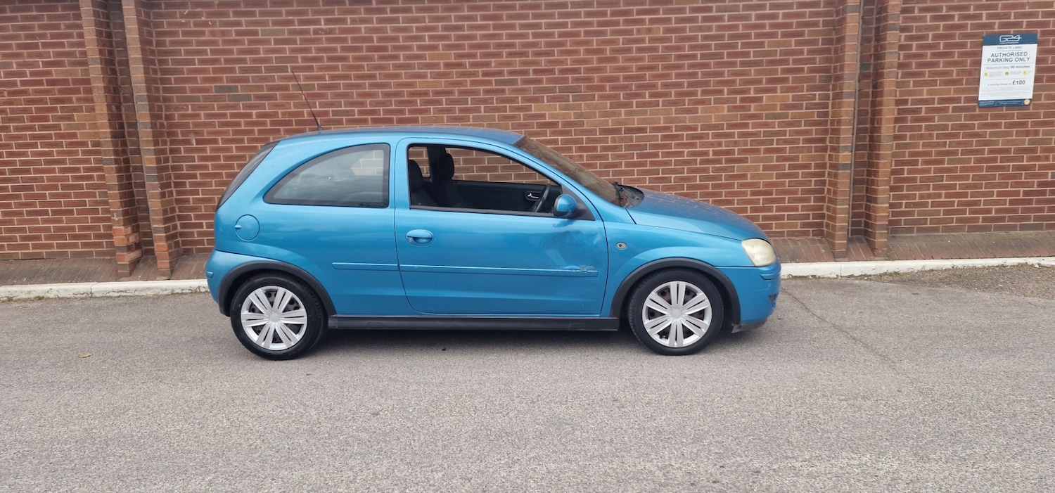 Used Vauxhall Corsa 2004 for sale - 78180591: Photo 4