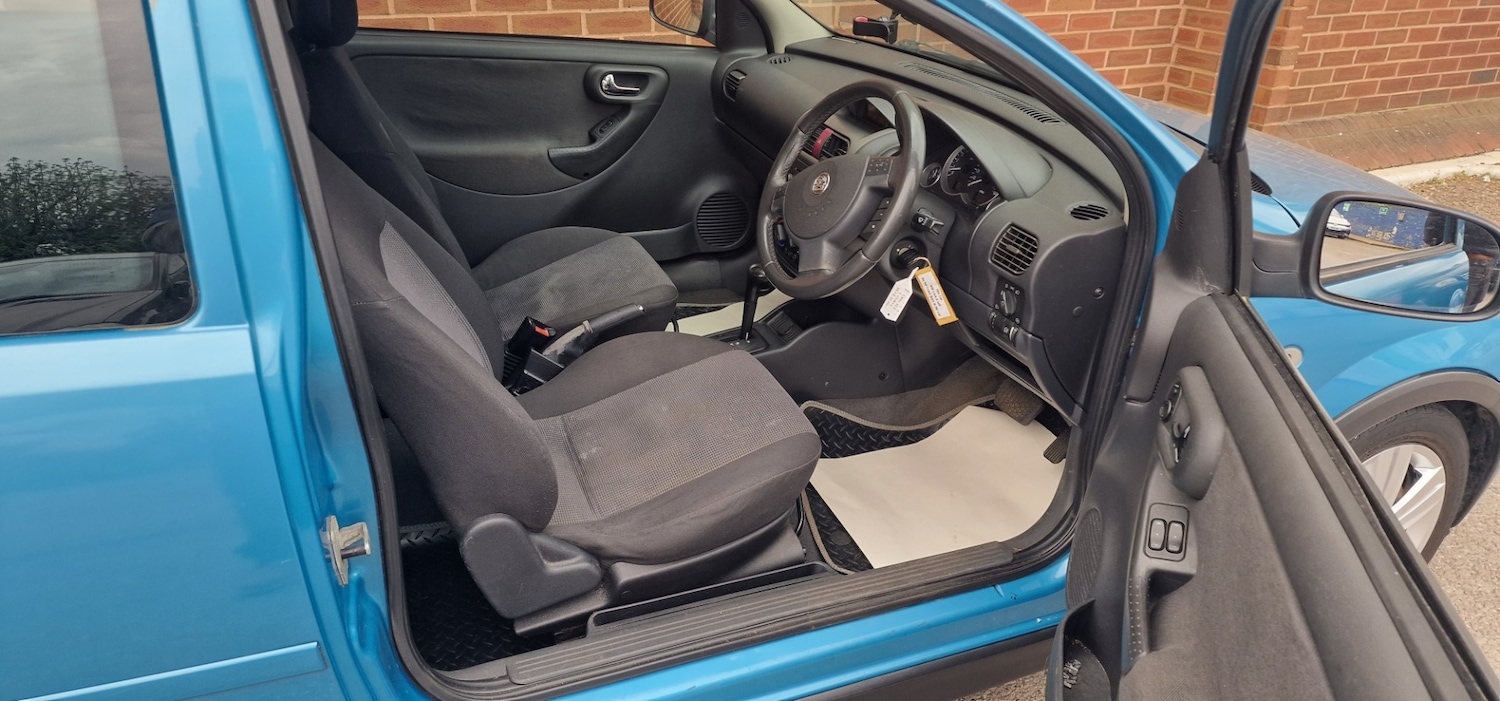 Used Vauxhall Corsa 2004 for sale - 78180591: Photo 7