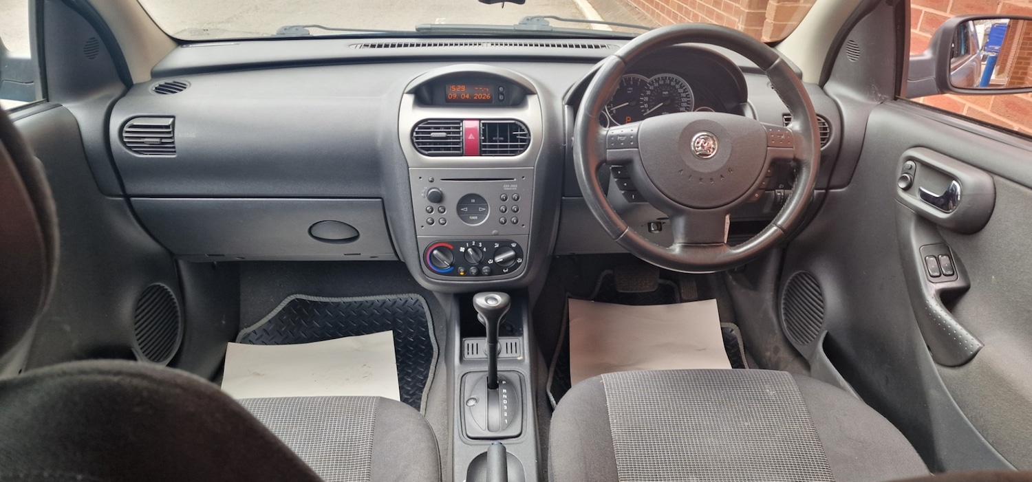 Used Vauxhall Corsa 2004 for sale - 78180591: Photo 9