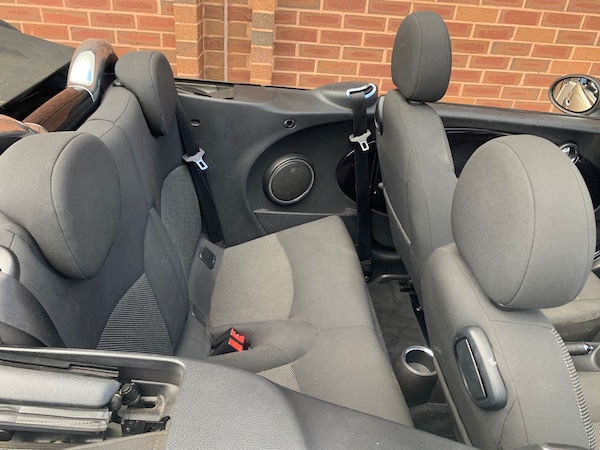 Used MINI Convertible 2010 for sale - 71532991: Photo 10