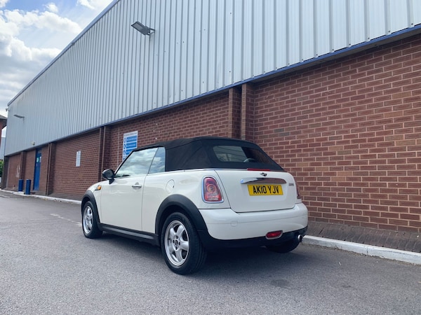 Used MINI Convertible 2010 for sale - 71532991: Photo 5