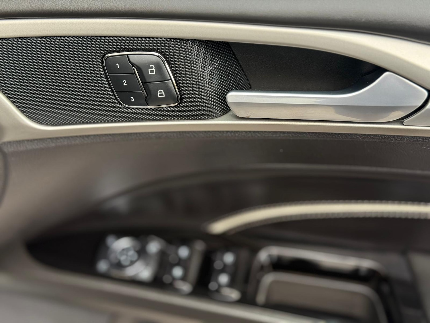 Used Ford Mondeo 2018 for sale - 76309730: Photo 13