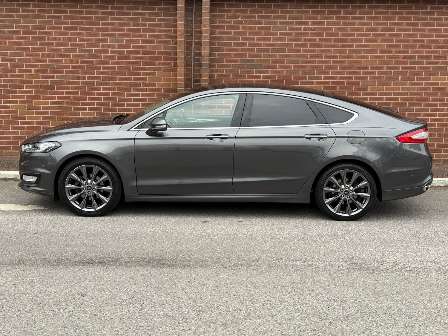 Used Ford Mondeo 2018 for sale - 76309730: Photo 3