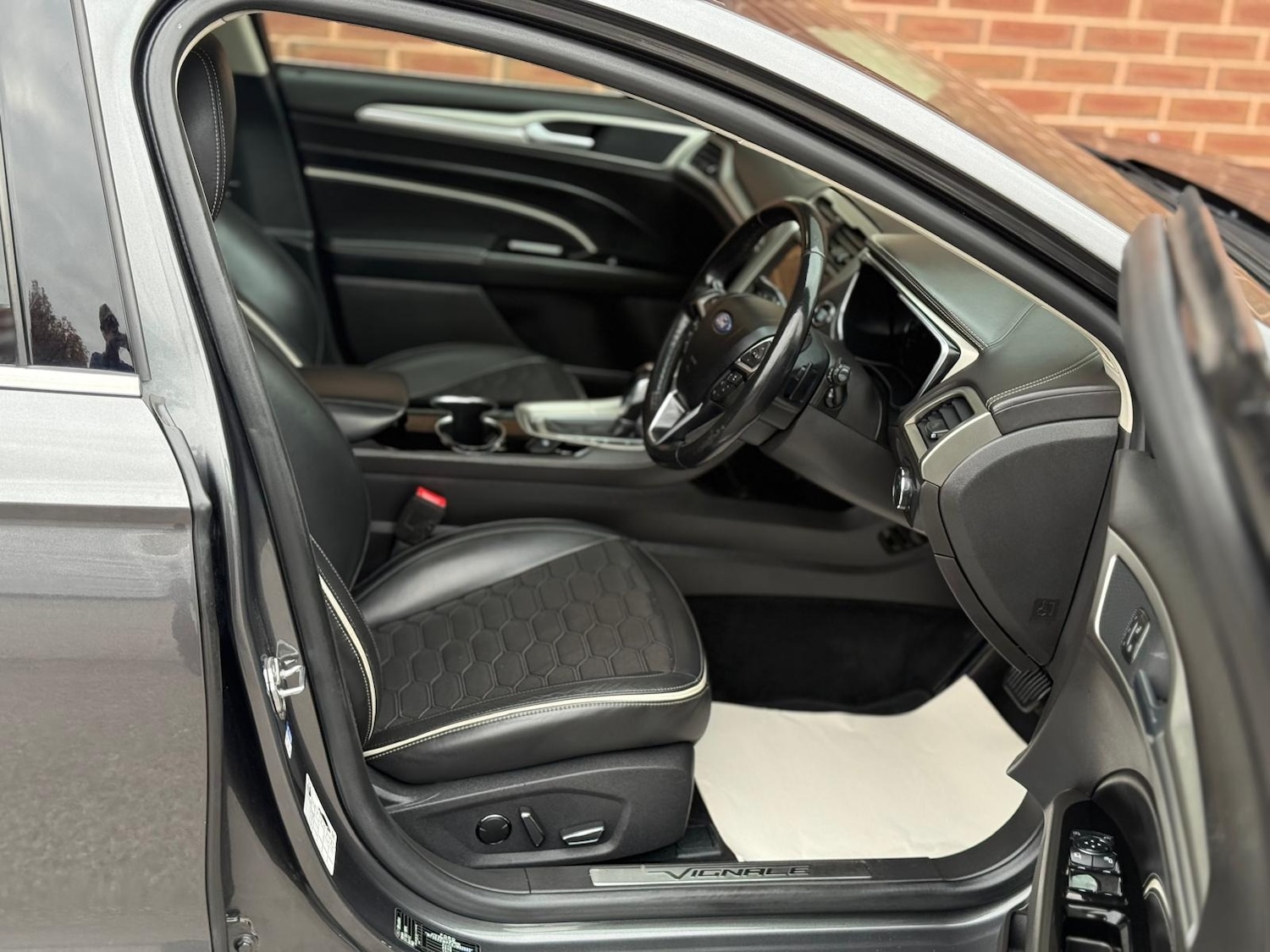 Used Ford Mondeo 2018 for sale - 76309730: Photo 8