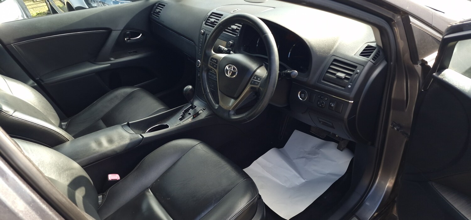 Used Toyota Avensis 2009 for sale - 77744338: Photo 9