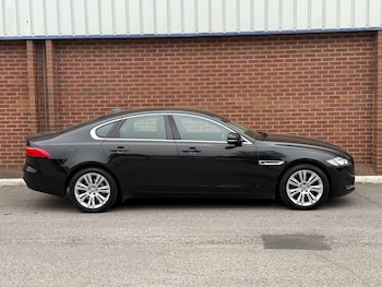 Used Jaguar XF 2017 for sale - 75604222: Photo