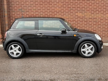 Used MINI Hatch 2010 for sale - 76343936: Photo