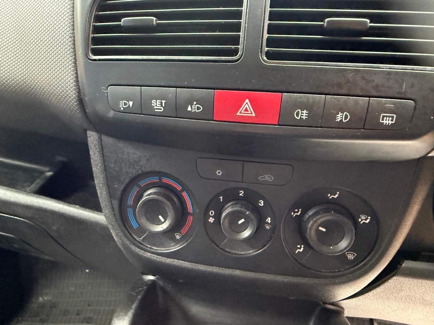 Used Fiat Doblo 2017 for sale - 76404490: Photo 13