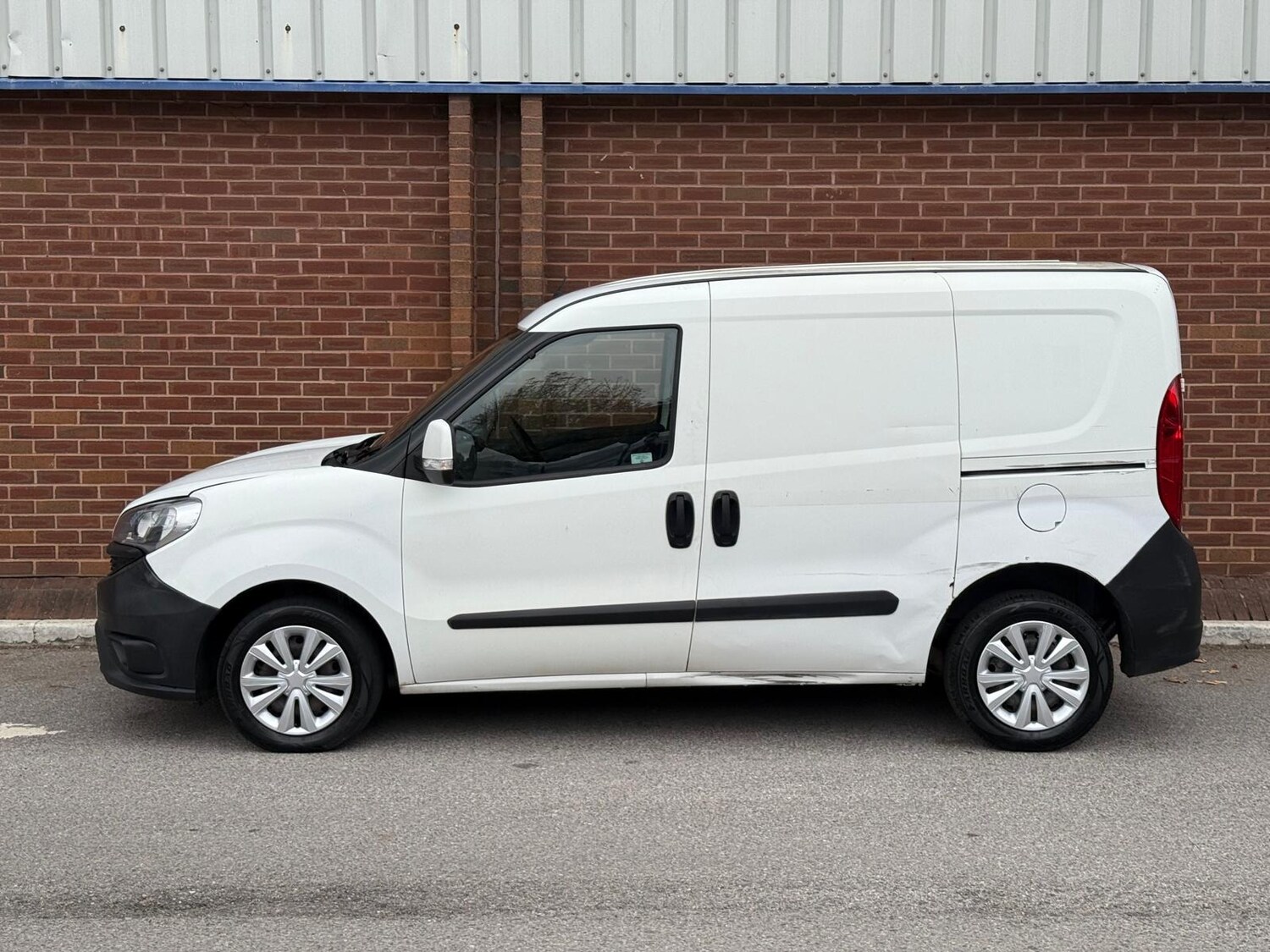 Used Fiat Doblo 2017 for sale - 76404490: Photo 3
