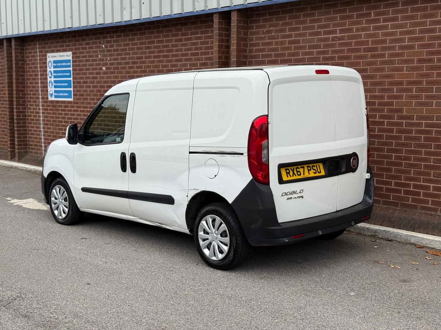 Used Fiat Doblo 2017 for sale - 76404490: Photo 5