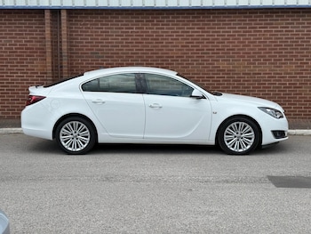 Used Vauxhall Insignia 2017 for sale - 75133238: Photo