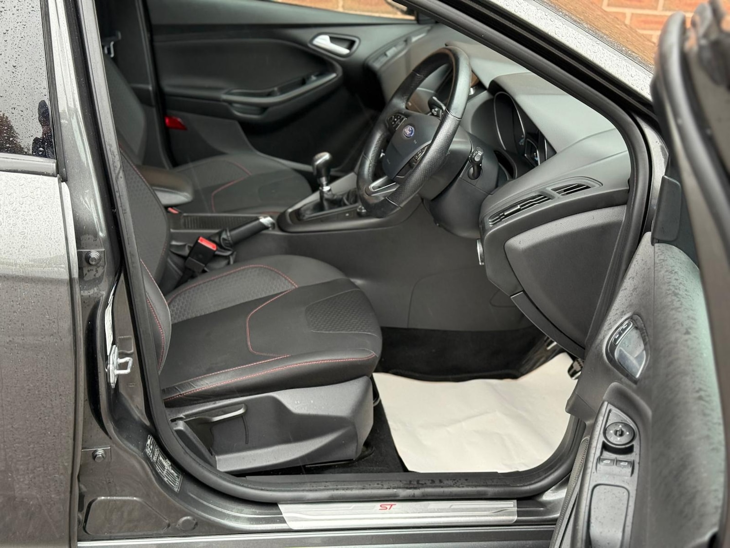 Used Ford Focus 2018 for sale - 76611812: Photo 8