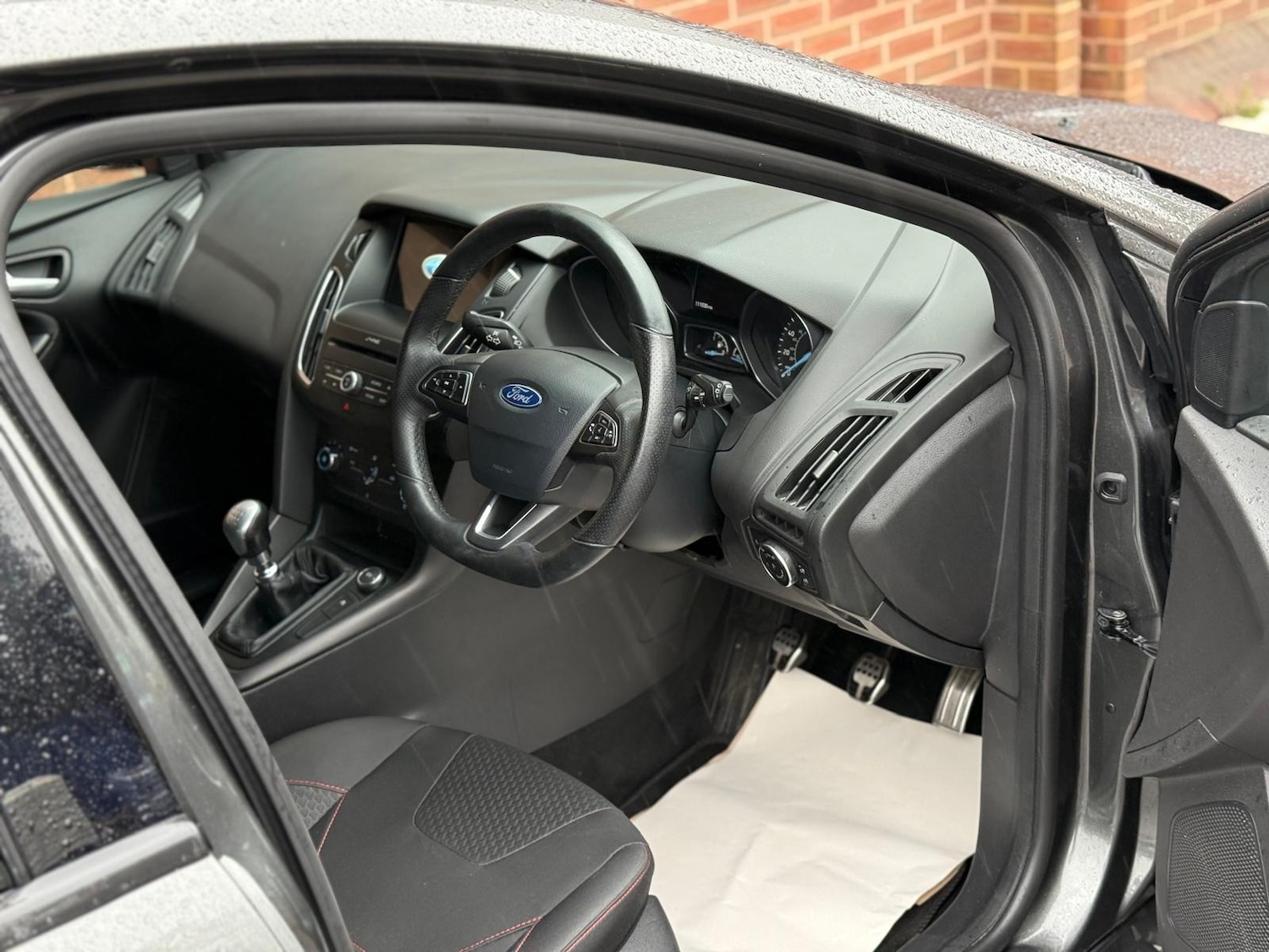 Used Ford Focus 2018 for sale - 76611812: Photo 9