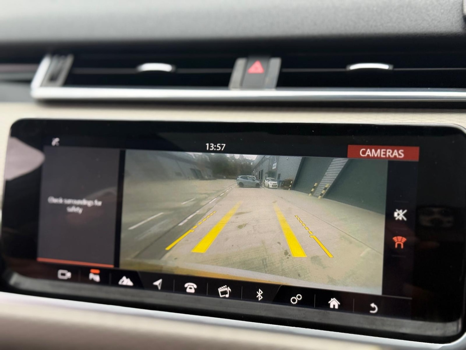 Used Land Rover Range Rover Velar 2018 for sale - 76555586: Photo 20